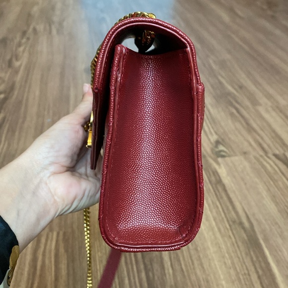 A114- π― % authentic Small YSL Envelope Shoulder bag - Picture 10 of 17
